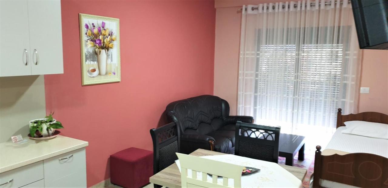 Comfort Apartments Fier Esterno foto